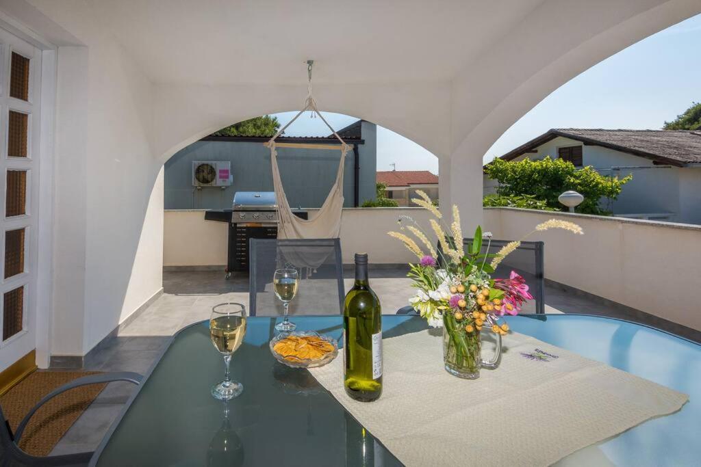 Family Patio Vir Apartment Exterior photo