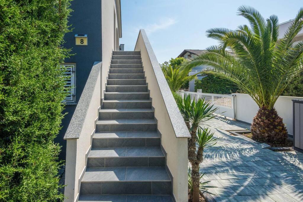 Family Patio Vir Apartment Exterior photo